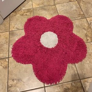 Beautiful red flower mat